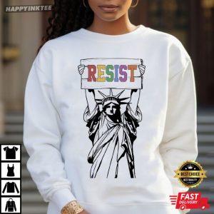 Statue of Liberty Resist Feminist Gifts T Shirt (1)