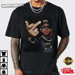 Chris Brown Middle Finger Retro Fan Gift T-Shirt