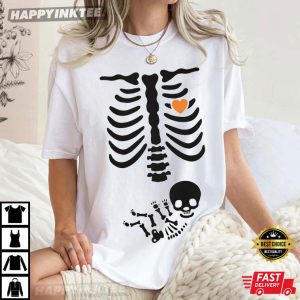 Funny Pregnancy Announcement Skeleton Halloween Maternity T Shirt (2)