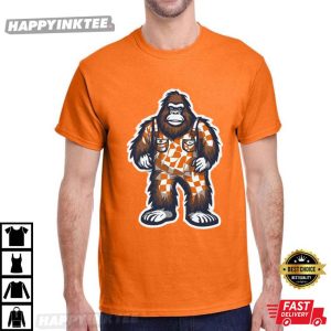Tennessee Vols Bigfoot In Orange And White Checkered T Shirt (1)