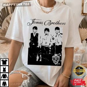 Vintage Jonas Brothers Living The Dream Tour Gift T-Shirt