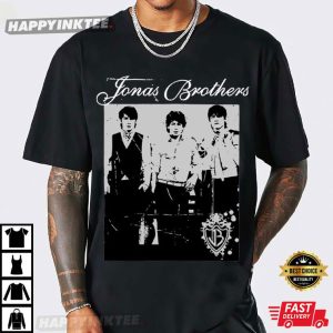 Vintage Jonas Brothers Living The Dream Tour Gift T Shirt (2)