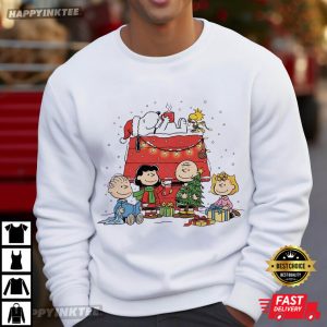 Peanuts Christmas Snoopy And Friends T Shirt (3)