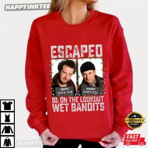 Home Alone Escaped Be On The Lookout Wet Bandits Christmas T Shirt (2)