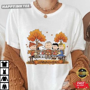 Snoopy Fall Autumn Leaves Pumpkin Vintage Peanuts Gang Thanksgiving T-Shirt