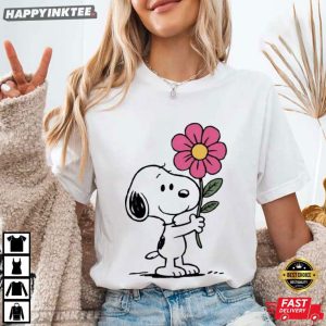 Cute Snoopy Flower Funny Peanuts Cartoon Valentine's Day Gift T Shirt (1)