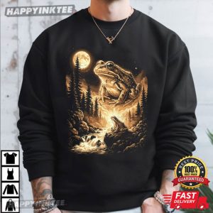 Frog Howling At The Moon Gift For Frog Lover T Shirt (1)