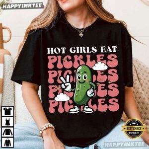 Hot Girls Eat Pickles Vegan Vegetarian Gift T Shirt (1)