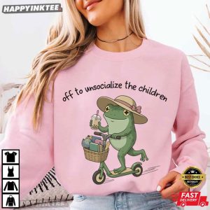 Frog Off To Unsocialize The Children Homeschool Moms Club T Shirt (2)