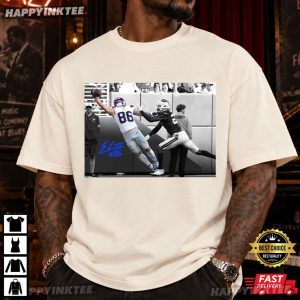 Efton Chism III One Hand Touchdown New England Football T Shirt (1)