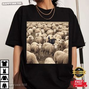 Black Sheep Flipping Off Funny Meme Animal Lover T Shirt (2)